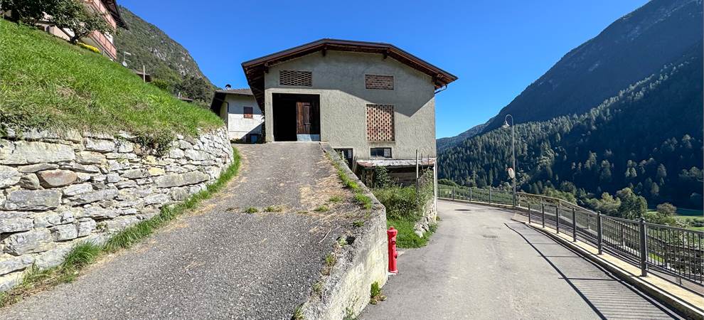 Strada d'accesso