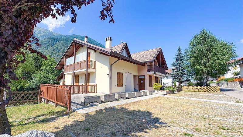 Mansarda con vista a Almazzago - Vicino agli impianti da Sci