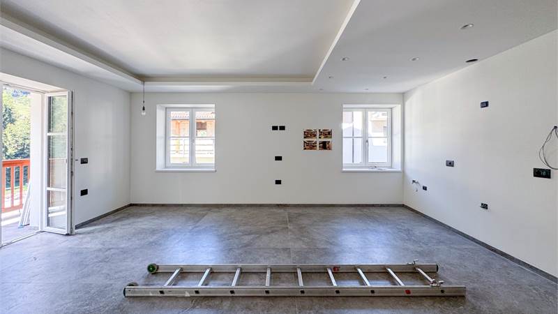 TRILOCALE, NUOVA RISTRUTTURAZIONE a Rabbi